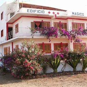 Edificio Magico Tarrafal (Sao Nicolau)